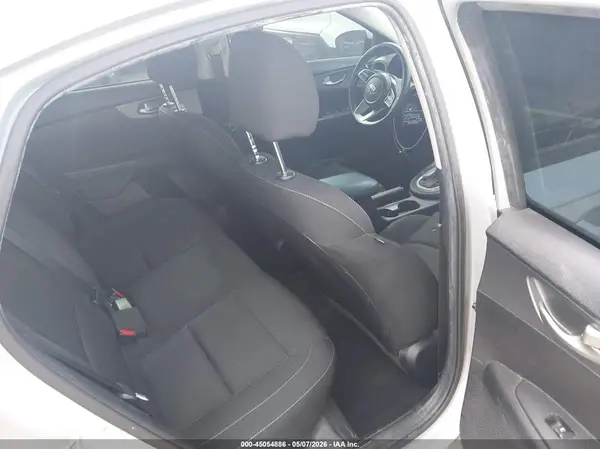 3KPF24AD2ME350255 2021 KIA FORTE - Image 8