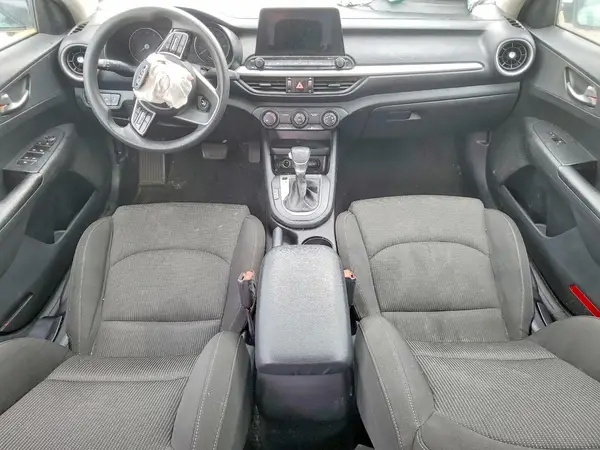 3KPF24AD2ME350496 2021 KIA FORTE - Image 8