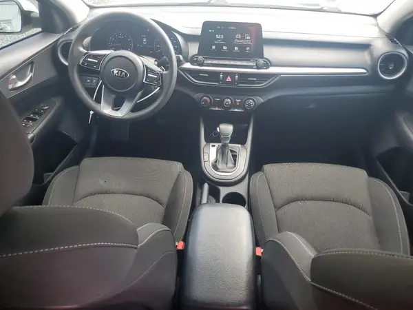 3KPF24AD2ME353561 2021 KIA FORTE - Image 8