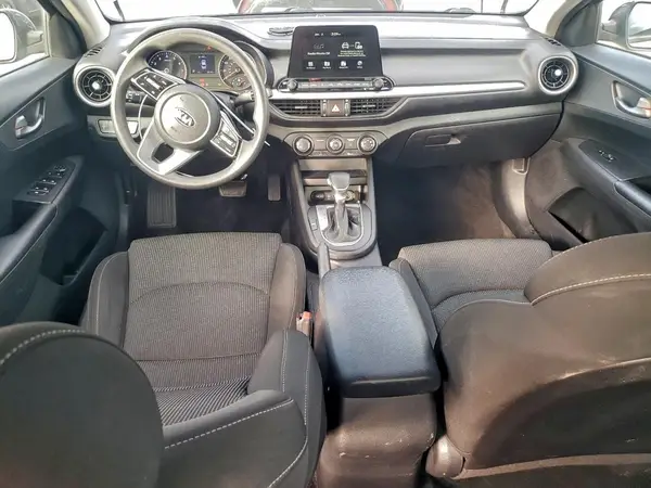 3KPF24AD2ME354063 2021 KIA FORTE - Image 8