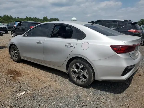 3KPF24AD2ME356282 2021 KIA FORTE - Image 2