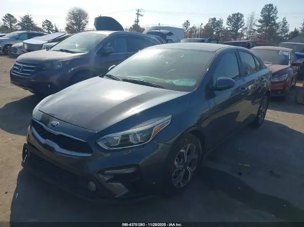 3KPF24AD2ME356881 2021 KIA FORTE - Image 2
