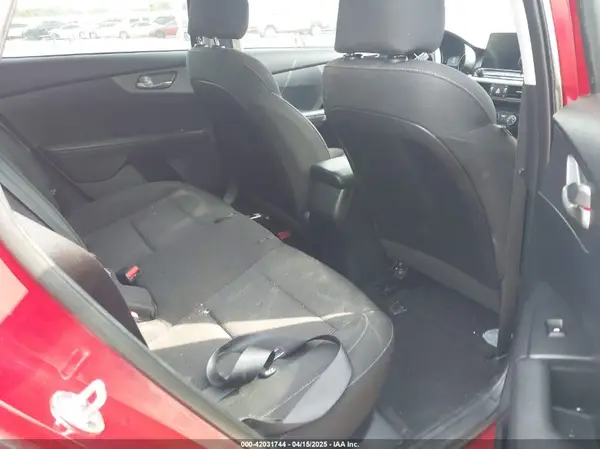 3KPF24AD2ME361269 2021 KIA FORTE - Image 8