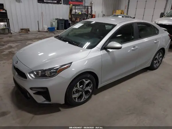 3KPF24AD2ME362809 2021 KIA FORTE - Image 2