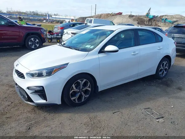 3KPF24AD2ME369047 2021 KIA FORTE - Image 2