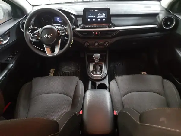 3KPF24AD2ME370103 2021 KIA FORTE - Image 8