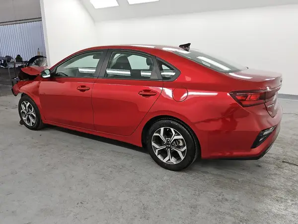 3KPF24AD2ME371154 2021 KIA FORTE - Image 2
