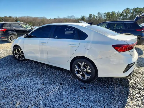 3KPF24AD2ME372319 2021 KIA FORTE - Image 2