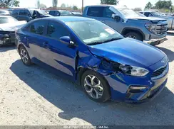 3KPF24AD2ME372904 2021 KIA FORTE