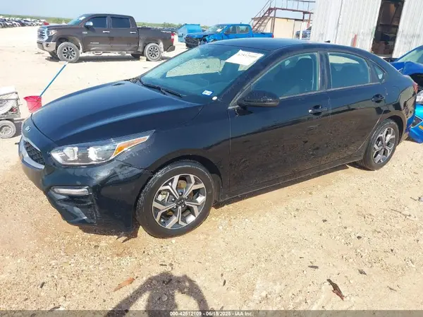 3KPF24AD2ME376029 2021 KIA FORTE - Image 2