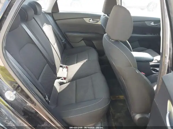 3KPF24AD2ME376029 2021 KIA FORTE - Image 8