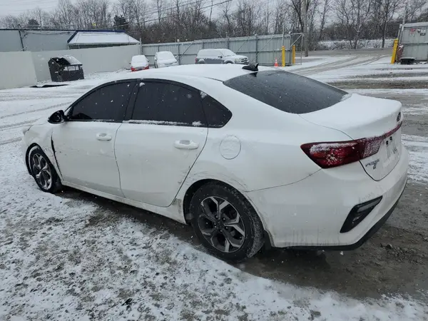 3KPF24AD2ME376063 2021 KIA FORTE - Image 2