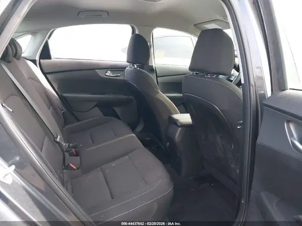 3KPF24AD2ME376662 2021 KIA FORTE - Image 8