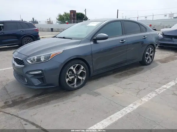 3KPF24AD2ME377519 2021 KIA FORTE - Image 2