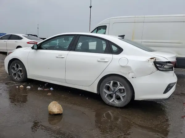 3KPF24AD2ME378041 2021 KIA FORTE - Image 2