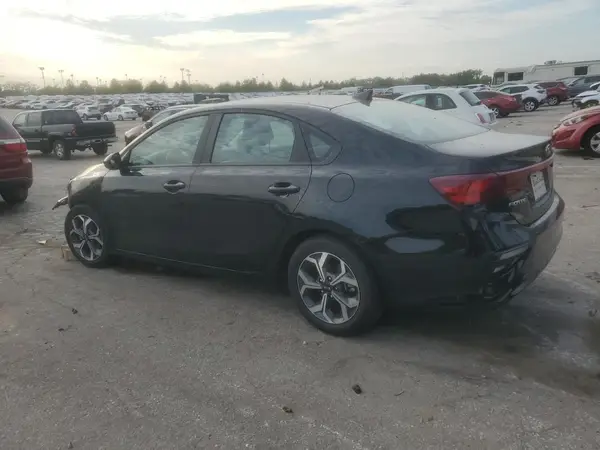 3KPF24AD2ME378136 2021 KIA FORTE - Image 2