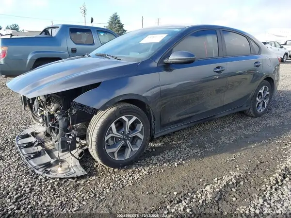 3KPF24AD2ME379934 2021 KIA FORTE - Image 2