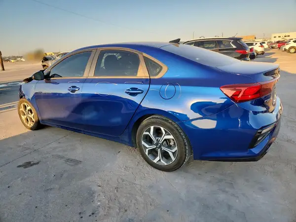 3KPF24AD2ME381473 2021 KIA FORTE - Image 2