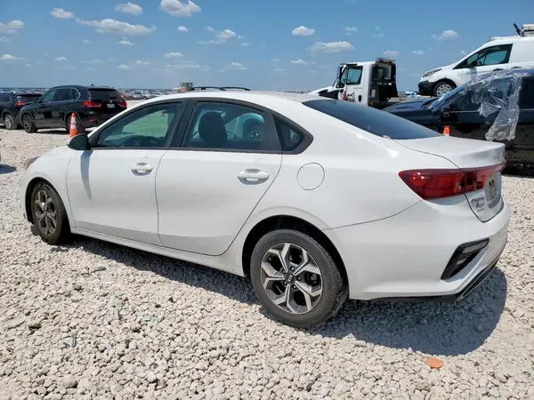 3KPF24AD2ME382784 2021 KIA FORTE - Image 2