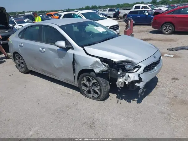 3KPF24AD2ME383398 2021 KIA FORTE - Image 1
