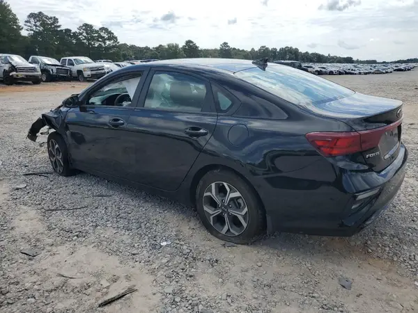 3KPF24AD2ME387564 2021 KIA FORTE - Image 2