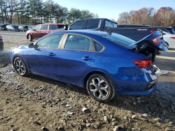 3KPF24AD2ME388441 2021 KIA FORTE - Image 2