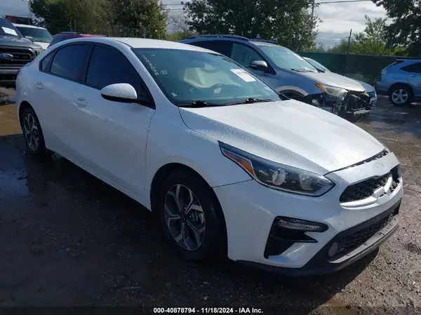 3KPF24AD2ME388617 2021 KIA FORTE - Image 1