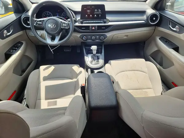 3KPF24AD2ME388701 2021 KIA FORTE - Image 8