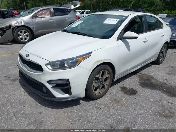 3KPF24AD2ME389024 2021 KIA FORTE - Image 2