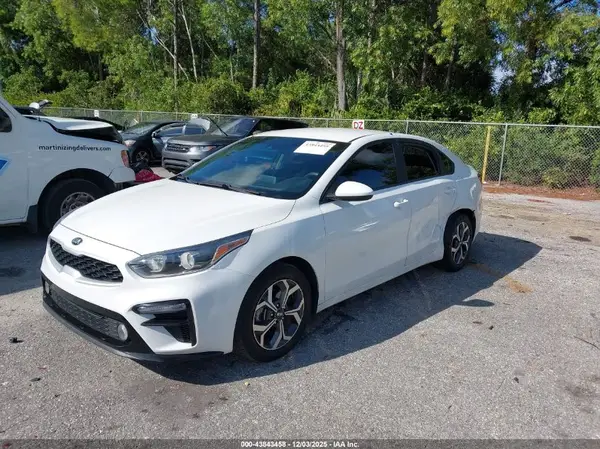 3KPF24AD2ME389606 2021 KIA FORTE - Image 2