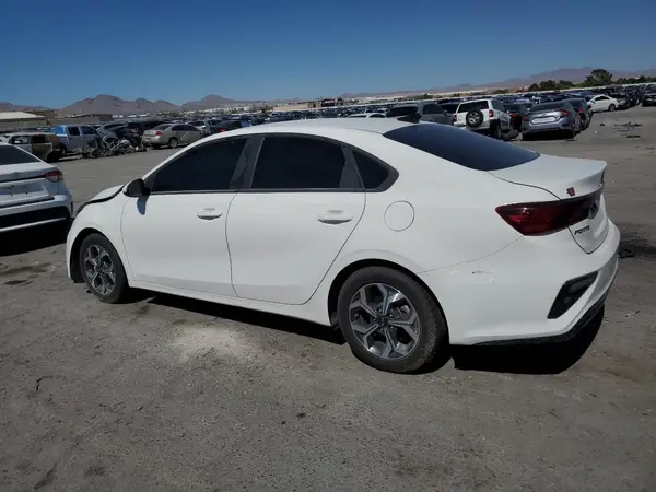 3KPF24AD2ME391355 2021 KIA FORTE - Image 2