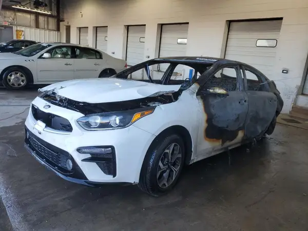 3KPF24AD2ME394370 2021 KIA FORTE - Image 1