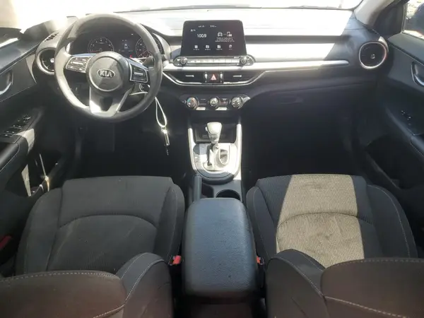 3KPF24AD2ME394952 2021 KIA FORTE - Image 8