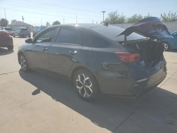 3KPF24AD2ME400765 2021 KIA FORTE - Image 2