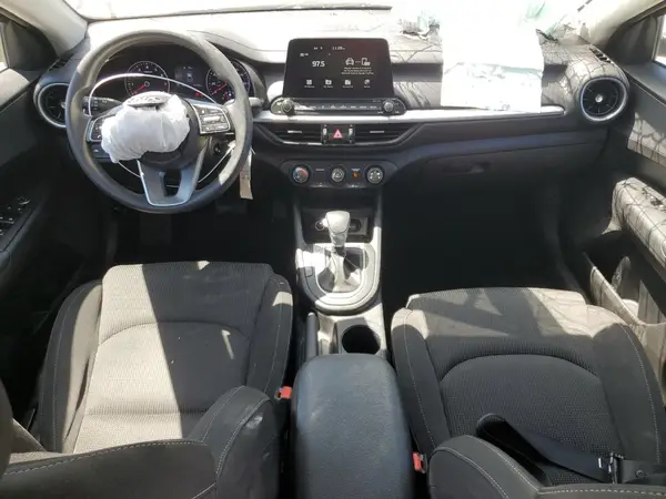3KPF24AD2ME404637 2021 KIA FORTE - Image 8