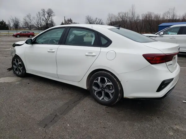 3KPF24AD2ME410695 2021 KIA FORTE - Image 2