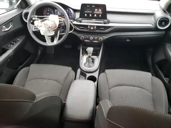 3KPF24AD2ME410695 2021 KIA FORTE - Image 8
