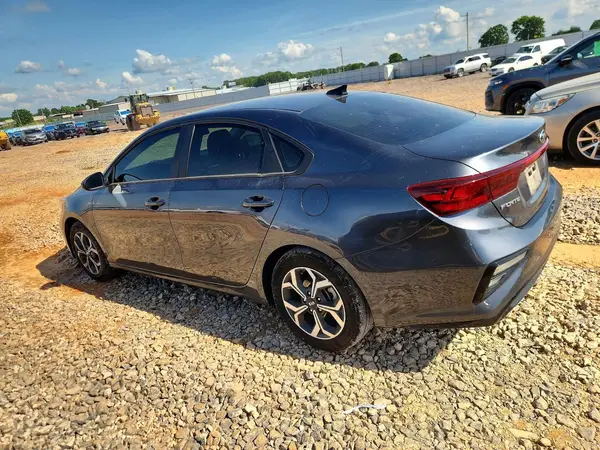 3KPF24AD2ME414651 2021 KIA FORTE - Image 2