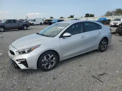 3KPF24AD2ME415556 2021 KIA FORTE