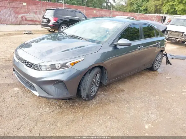 3KPF24AD2NE417857 2022 KIA FORTE - Image 2