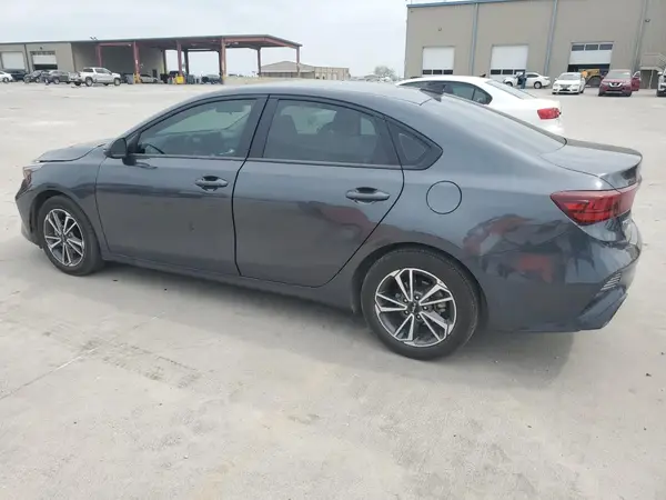3KPF24AD2NE421116 2022 KIA FORTE - Image 2