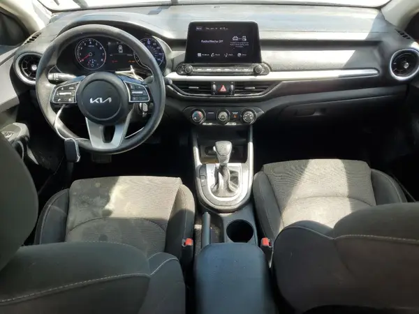 3KPF24AD2NE423898 2022 KIA FORTE - Image 8