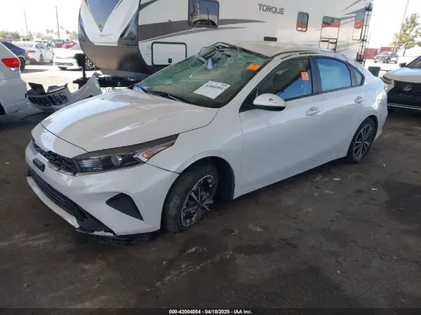 3KPF24AD2NE425361 2022 KIA FORTE - Image 2