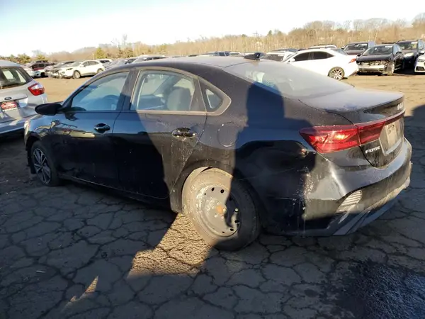 3KPF24AD2NE426123 2022 KIA FORTE - Image 2