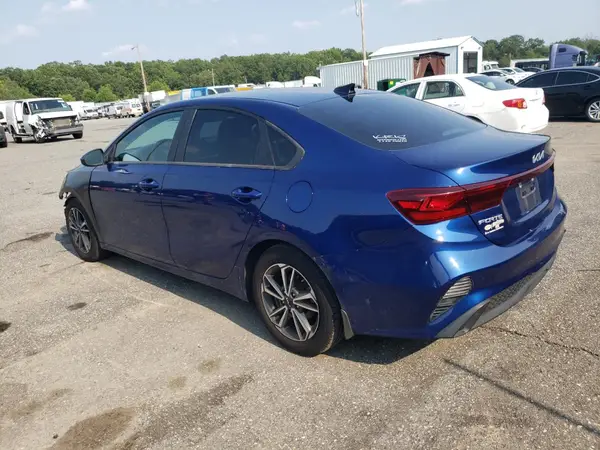 3KPF24AD2NE427451 2022 KIA FORTE - Image 2