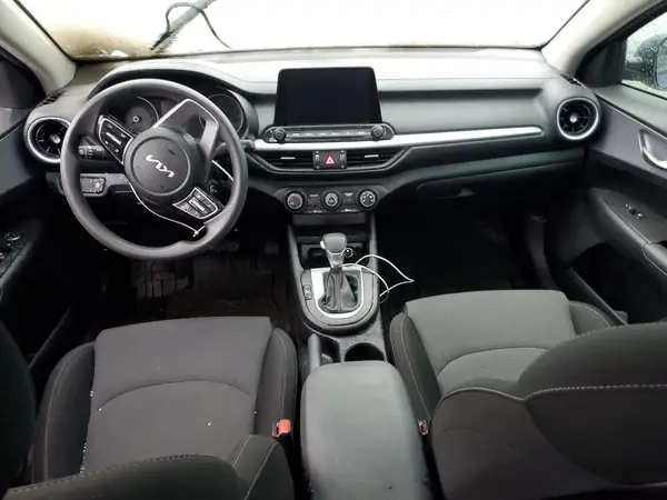 3KPF24AD2NE427577 2022 KIA FORTE - Image 8