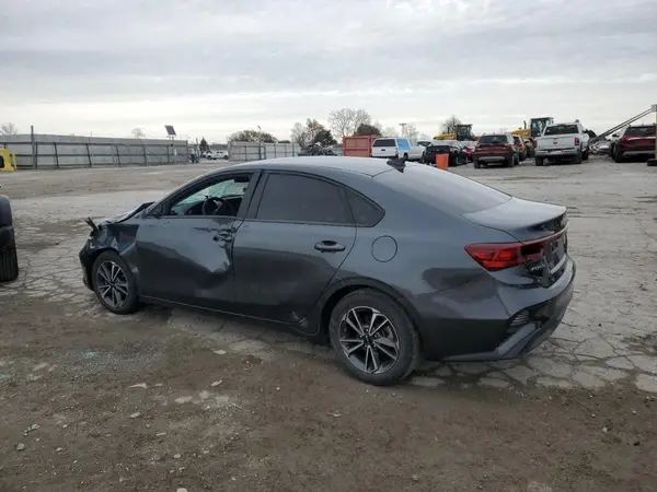 3KPF24AD2NE427983 2022 KIA FORTE - Image 2