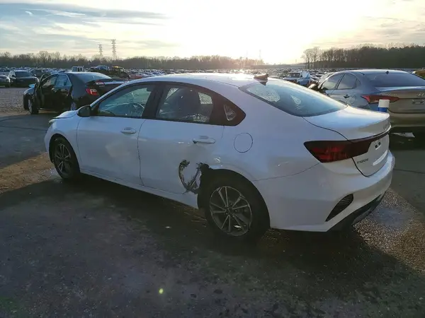 3KPF24AD2NE430253 2022 KIA FORTE - Image 2