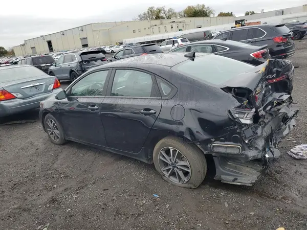 3KPF24AD2NE430625 2022 KIA FORTE - Image 2