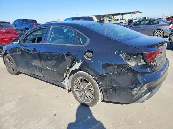 3KPF24AD2NE431287 2022 KIA FORTE - Image 2